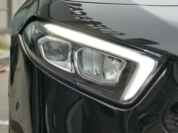 Mercedes-Benz A 250 Limousine e AMG Line 7