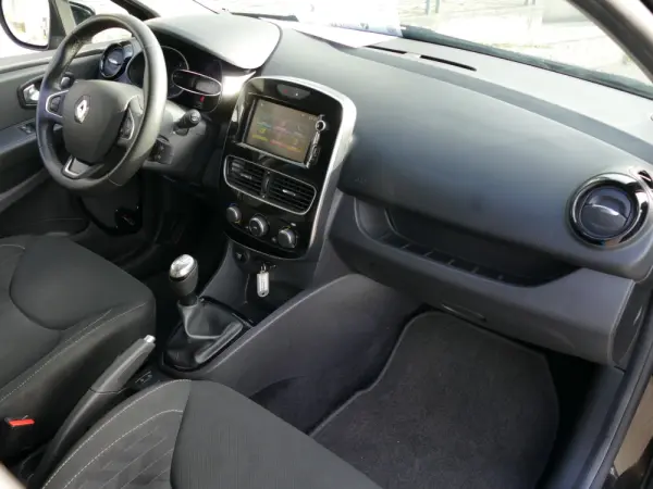 Renault Clio Sport Tourer 0.9 TCe Limited 25