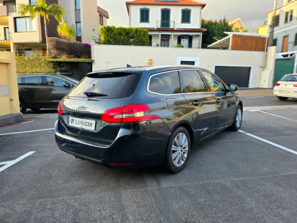 Peugeot 308 1.5 BlueHDi Style EAT8 5