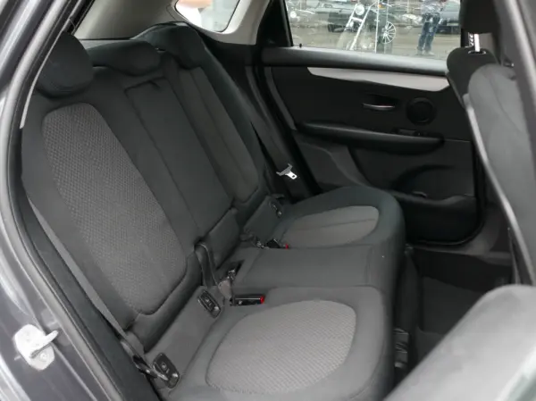 BMW 216 Active Tourer d Advantage Auto 32