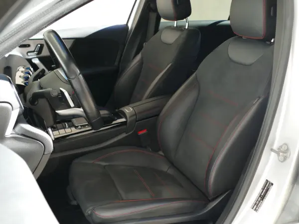 Mercedes-Benz A 200 Limousine AMG Line Aut. 26