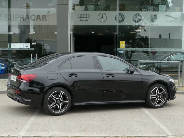 Mercedes-Benz A 250 Limousine e AMG Line 34