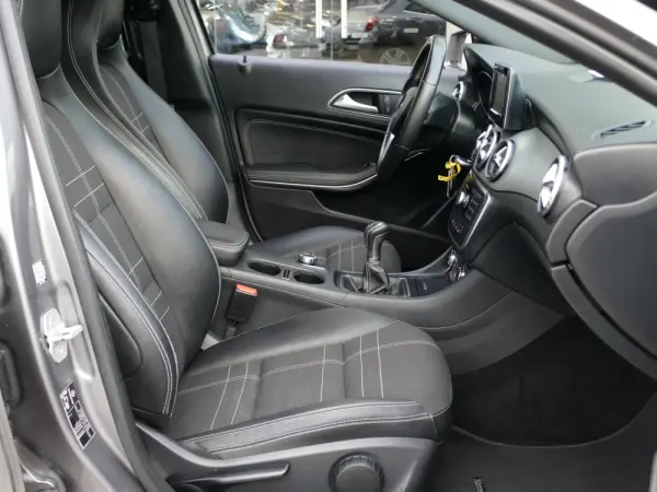 Mercedes-Benz GLA 180 CDi Urban 26