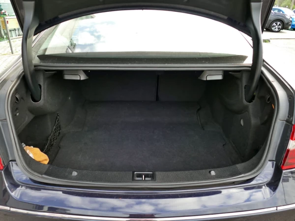 Mercedes-Benz E 250 CDi Avantgarde BlueEfficiency 12