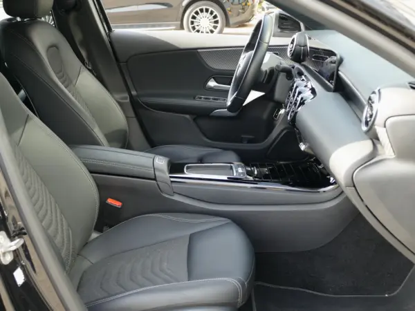 Mercedes-Benz A 250 e Progressive 27