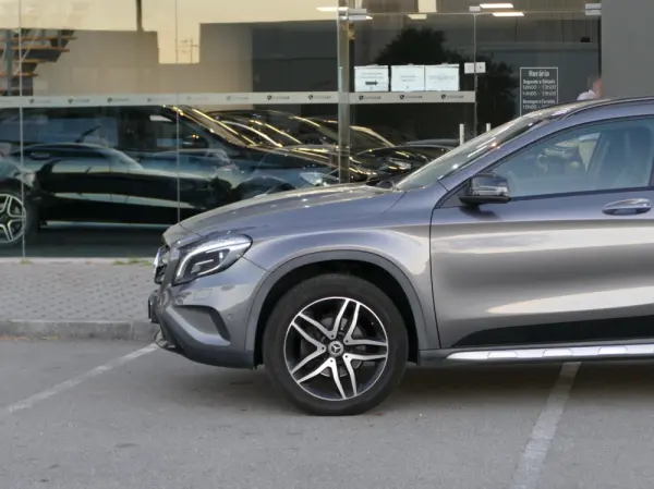 Mercedes-Benz GLA 220 d Urban 15