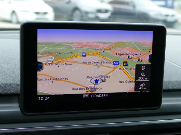 Audi A4 Avant 2.0 TDI Advance 18