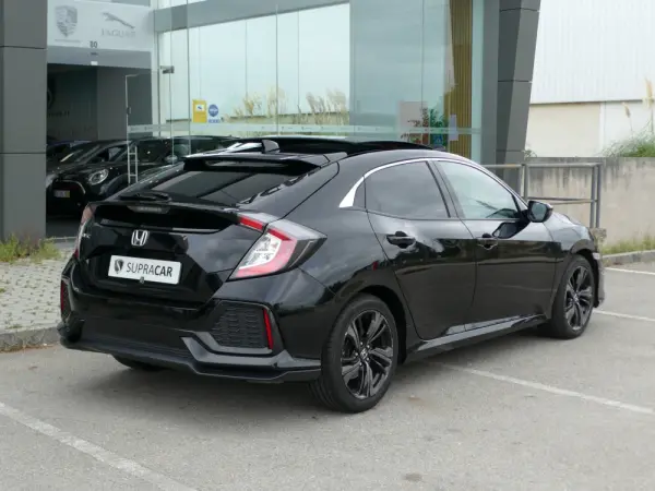 Honda Civic 1.6 i-DTEC Executive Premium 9AT 4