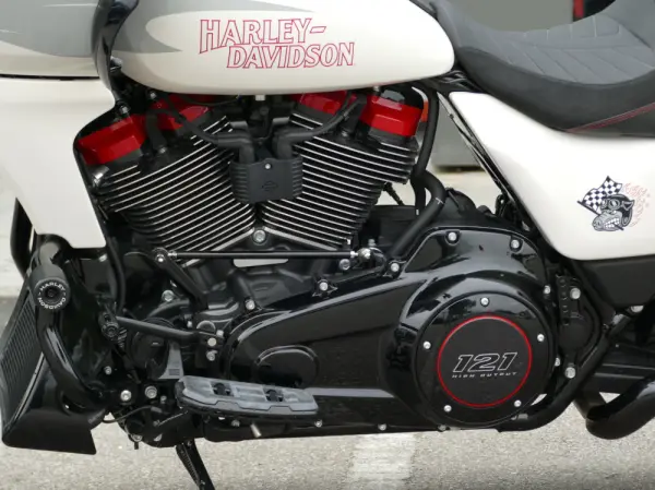 Harley-Davidson FL CVO ROAD GLIDE ST 19