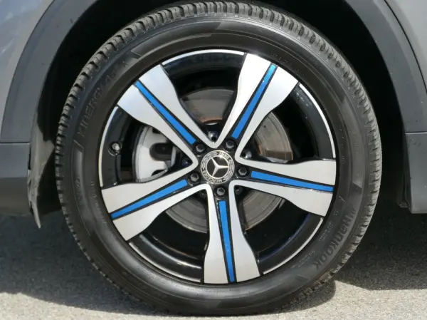 Mercedes-Benz EQB 250 Progressive 7
