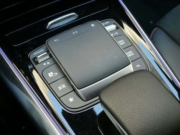 Mercedes-Benz GLA 250 e AMG Line 21