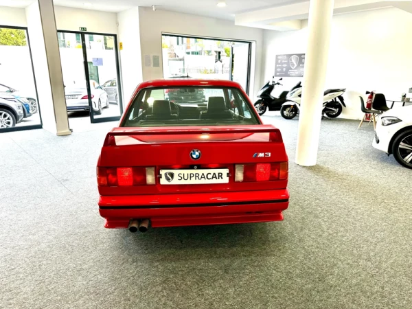 BMW M3 Standard 5
