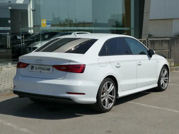 Audi A3 Limousine 1.6 TDI S-line S tronic 4