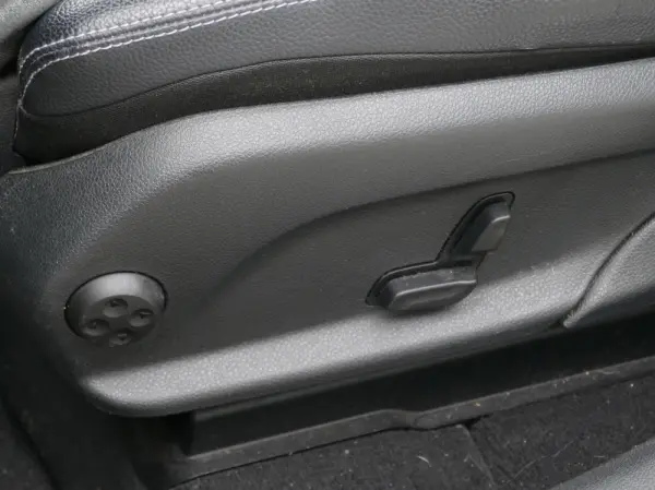 Mercedes-Benz GLC 220 d 4Matic 9G-TRONIC AMG Line 31