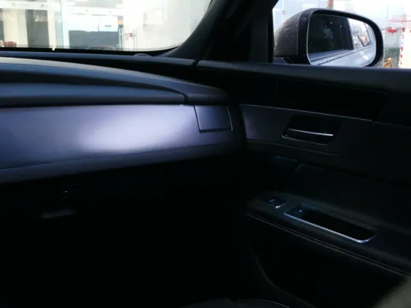 Jaguar XF Sportbrake 2.0 D R-Sport Aut. 37