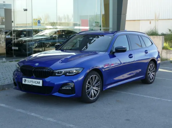 BMW 330 e Pack Desportivo M Auto 1