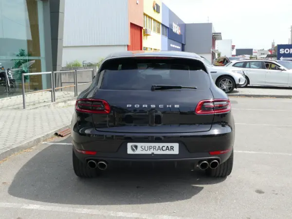 Porsche Macan S 5