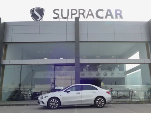 Mercedes-Benz A 250 Limousine e Style Plus 37