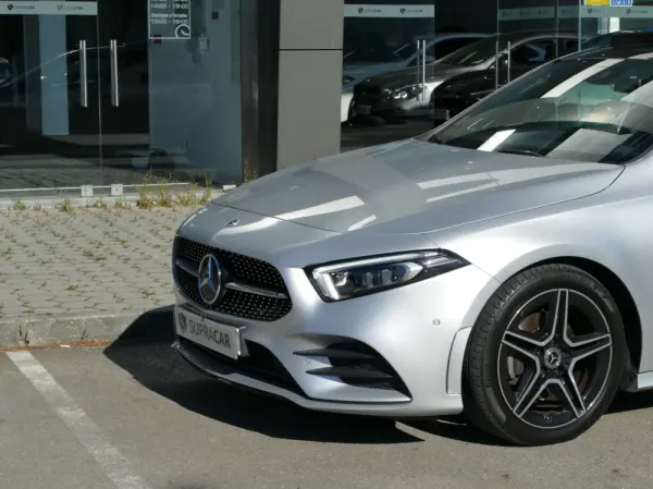 Mercedes-Benz A 200 Limousine AMG Line Aut. 3