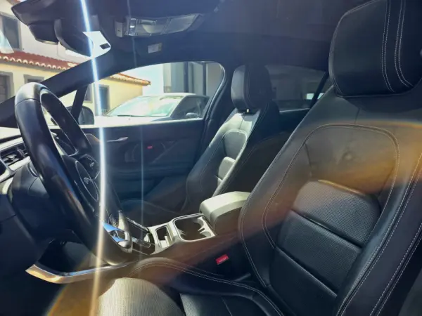 Jaguar I-Pace EV400 R-Dynamic SE AWD 25