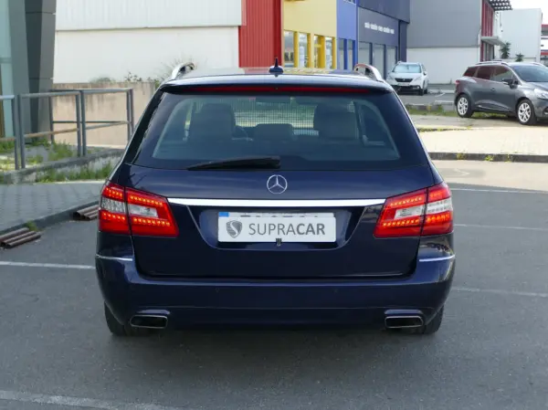 Mercedes-Benz E 220 CDi Avantgarde BE Auto. 4