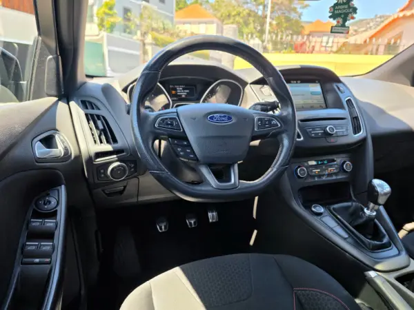 Ford Focus 2.0 TDCi ST-Line 25