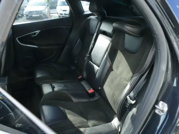 Volvo V40 1.6 D2 R-Design 29