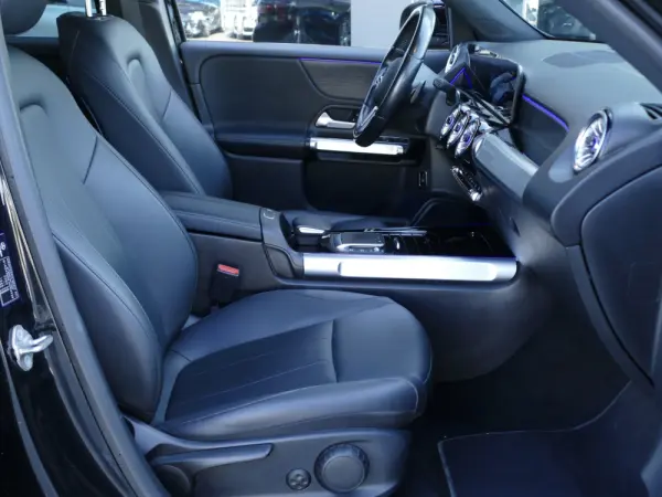 Mercedes-Benz EQB 300 4Matic 34