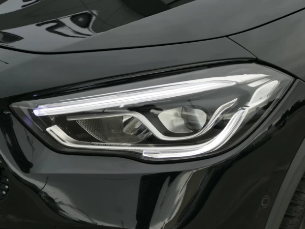 Mercedes-Benz GLA 250 e AMG Line 8