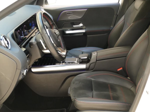 Mercedes-Benz GLA 250 e AMG Line 27