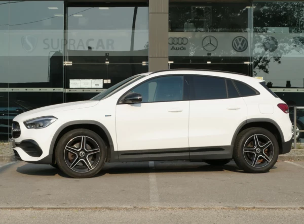 Mercedes-Benz GLA 250 e AMG Line 36