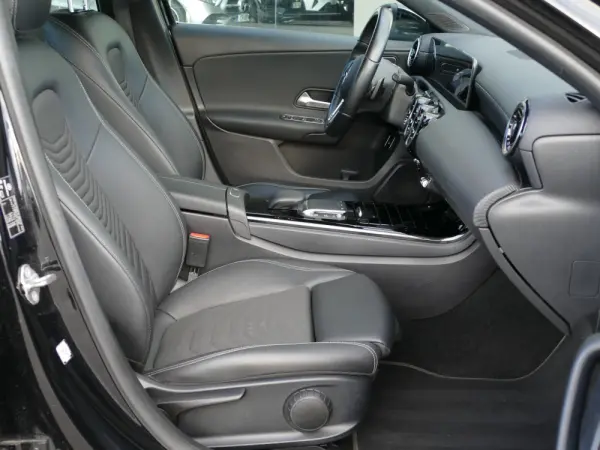 Mercedes-Benz A 250 e Style Plus 29