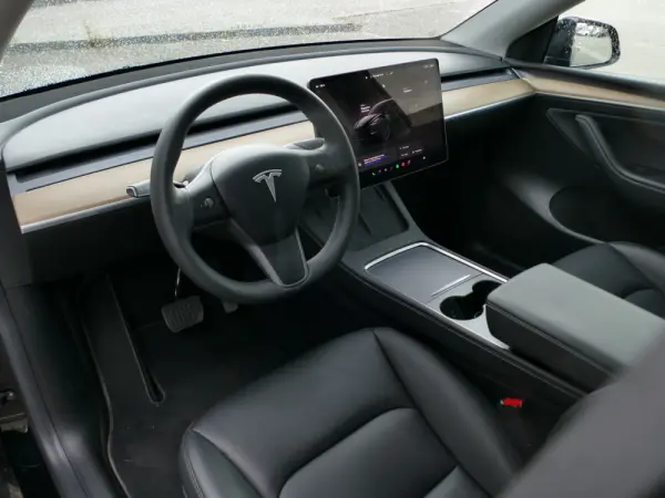 Tesla Model Y Long Range Tração Integral 23