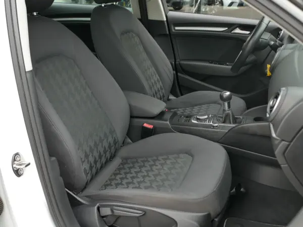 Audi A3 Sportback 1.6 TDI Advance Ultra 27