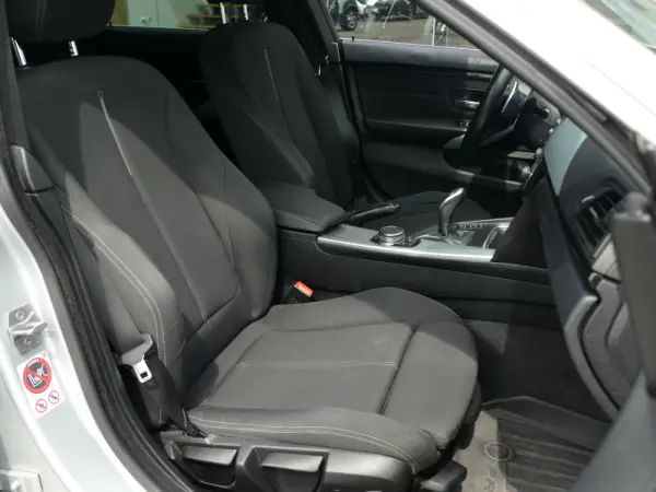 BMW 420 Gran Coupé d Line Sport Auto 32