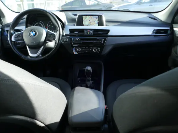 BMW X1 16 d sDrive Advantage 38