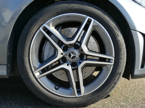Mercedes-Benz C 300 de T 9G-TRONIC AMG Line 5