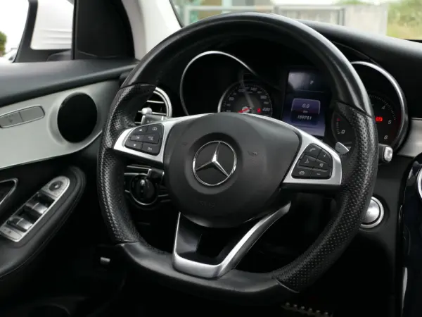 Mercedes-Benz GLC 220 d 4Matic 9G-TRONIC AMG Line 42