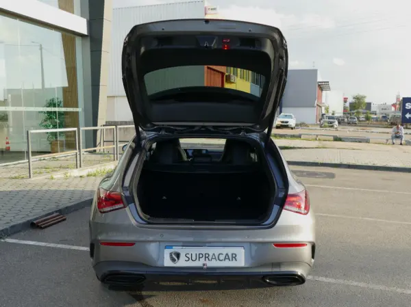 Mercedes-Benz CLA 250 e Shooting Brake AMG Line 12