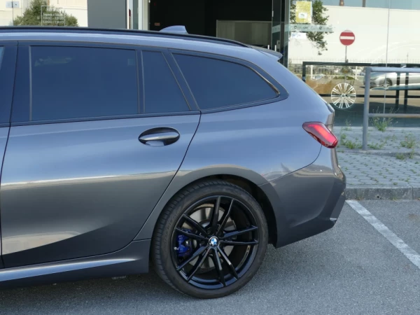 BMW 330 e Touring Pack M Auto 17
