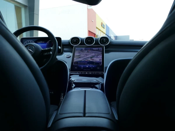 Mercedes-Benz C 300 e AMG Line 38