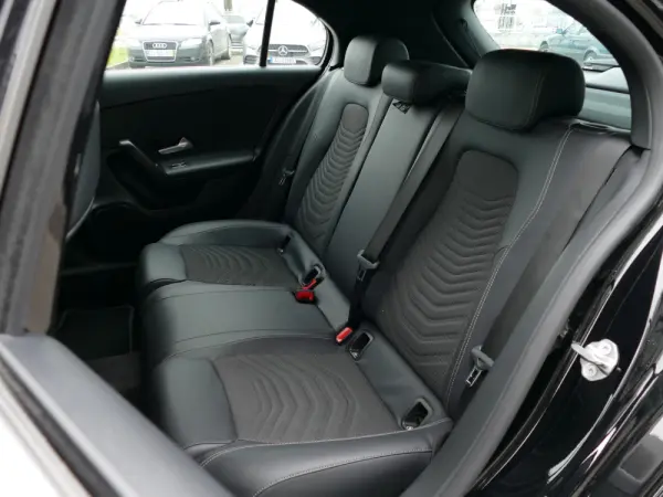 Mercedes-Benz A 250 e Style Plus 27