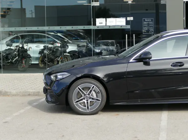 Mercedes-Benz C 300 e AMG Line 14