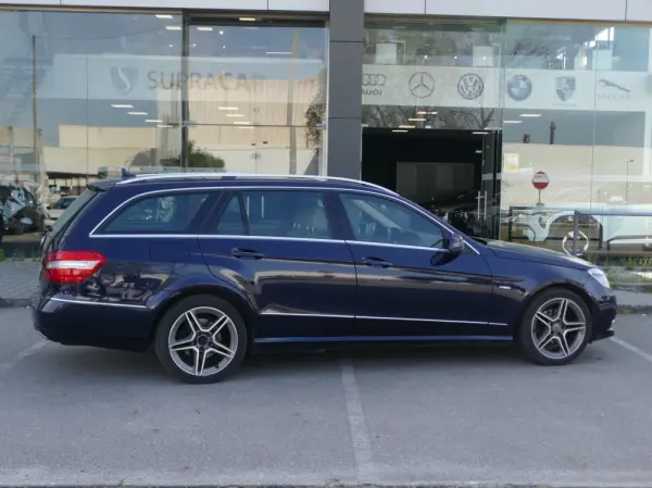 Mercedes-Benz E 220 CDi Avantgarde BE Auto. 18