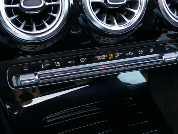 Mercedes-Benz CLA 250 e Shooting Brake AMG Line 28