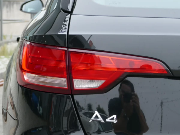 Audi A4 Avant 2.0 TDI Advance 11
