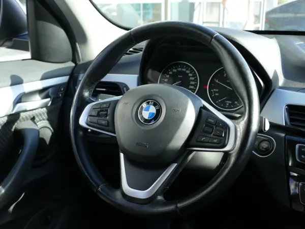 BMW X1 16 d sDrive Advantage 37