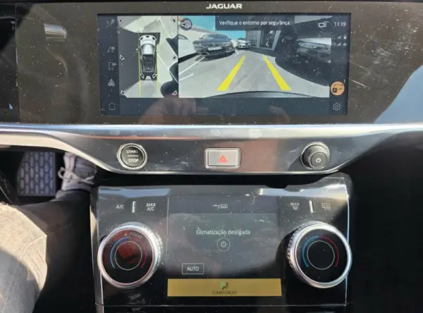 Jaguar I-Pace EV400 R-Dynamic SE AWD 17