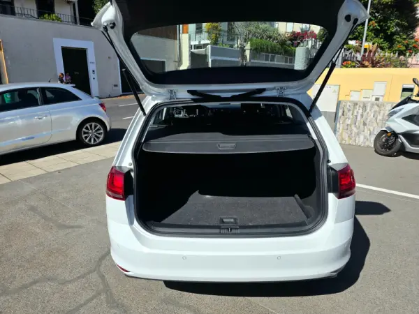 Volkswagen Golf 1.6 TDi Confortline 12