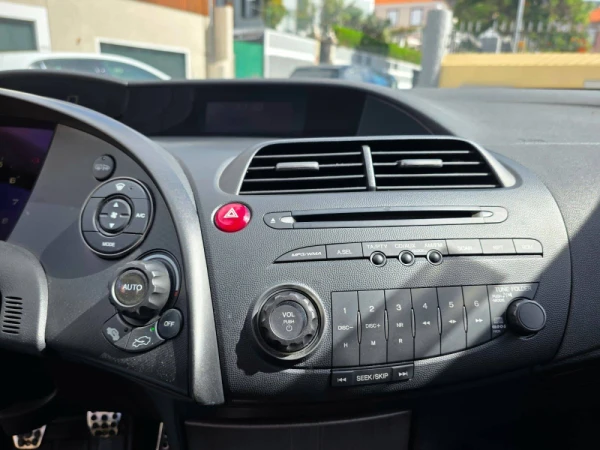 Honda Civic 1.4 i-VTEC Elegance 13